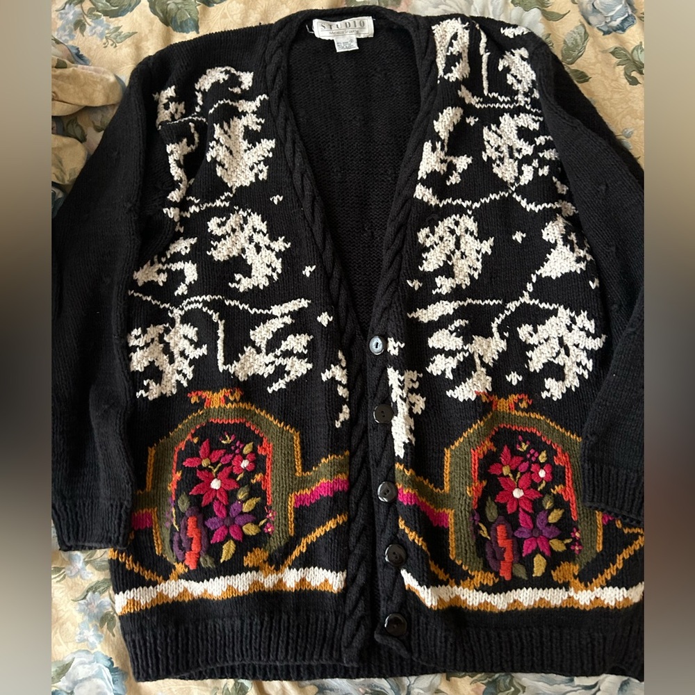 Vintage knit cardigan florall cottagecore
